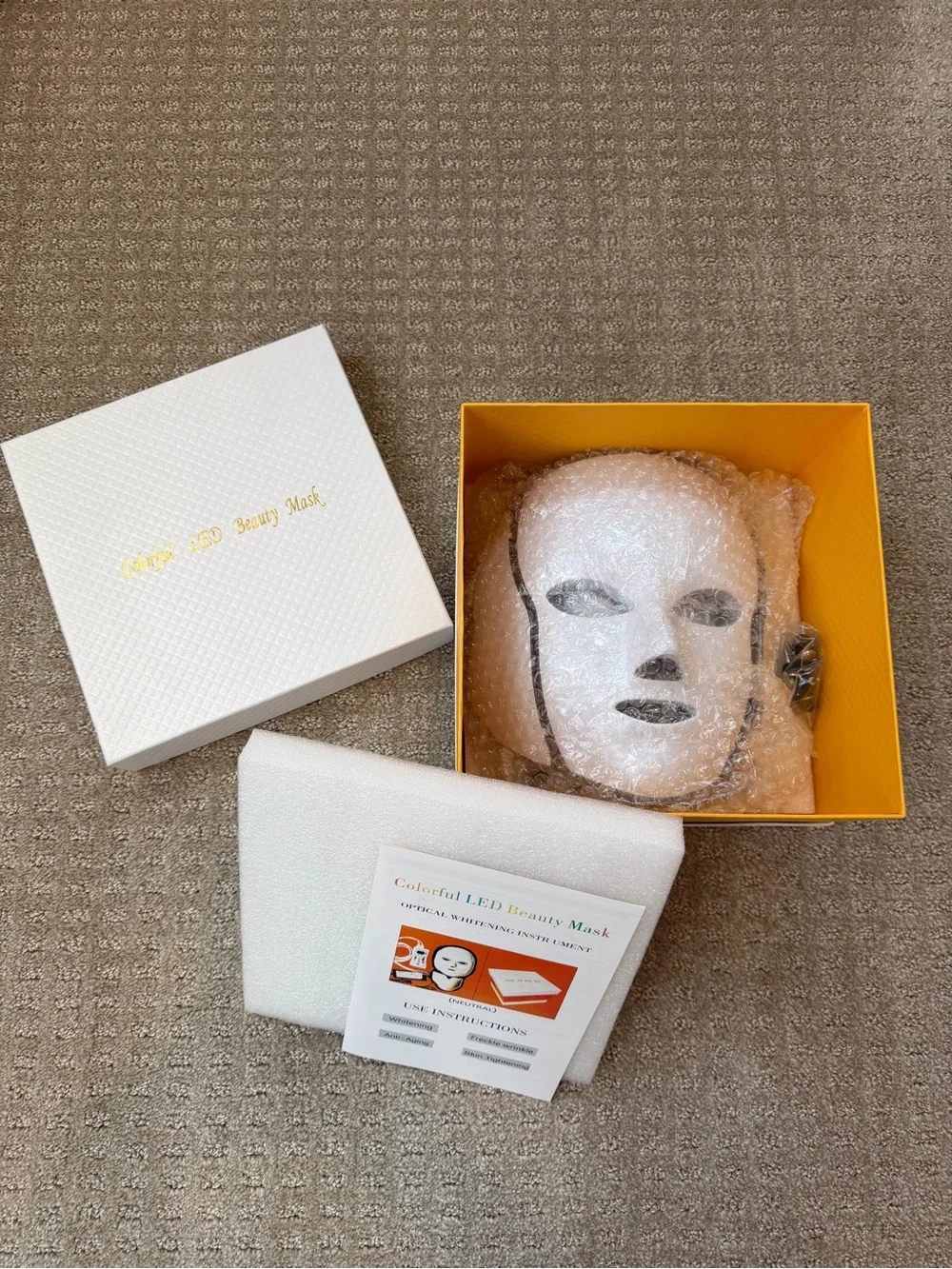 - White and Gold LED Skincare Mask